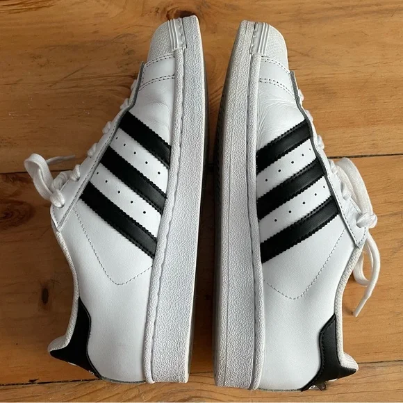 Adidas Original Superstar White Leather Three Stripe Sneakers Black Women's 6 - Picture 4 of 11